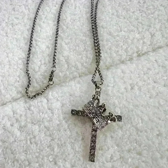 Trendy Pendant Necklace  Collection - Picture 6 of 6